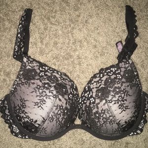 Victoria’s Secret lace bra